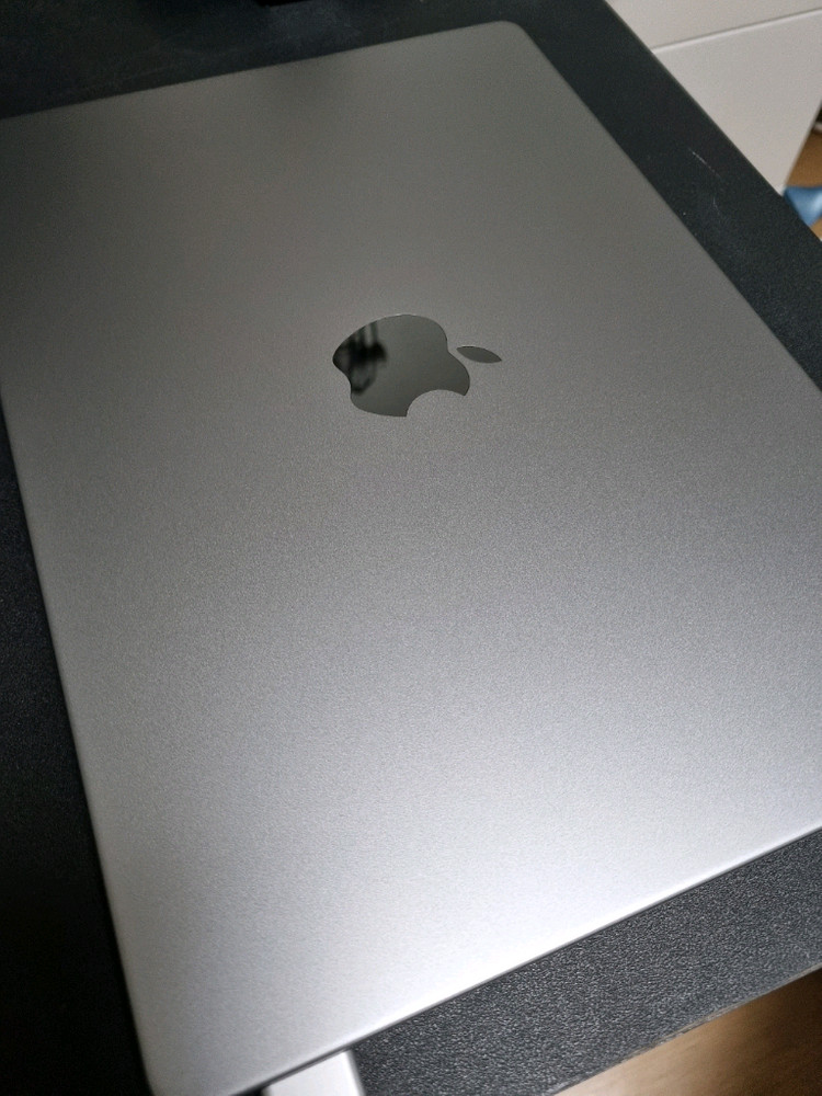 맥북 프로 14 M3 Max 36GB 1tb 판매합니다--1