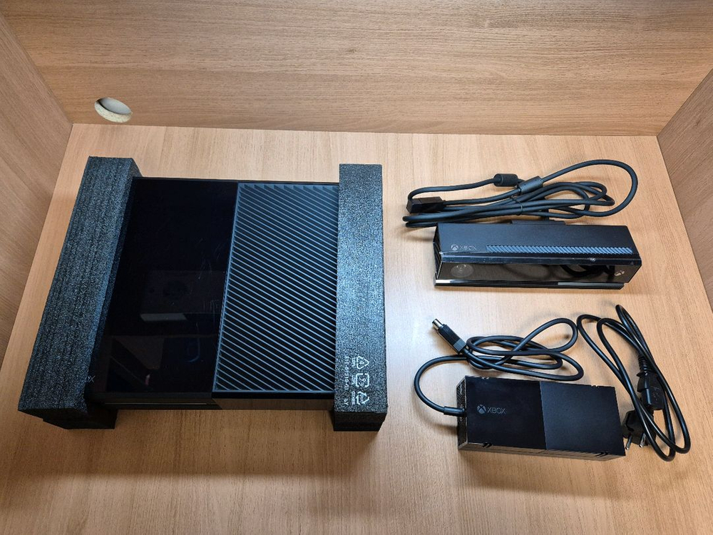 XBOX ONE 콘솔(DAY ONE)+컨트롤러 세트+게임 이미지