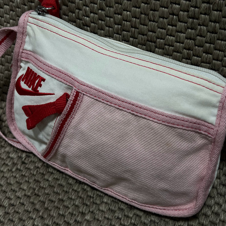 나이키 빈티지 딸기우유 숄더백--3