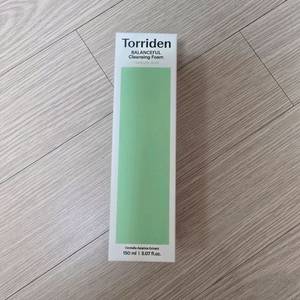 토리든 밸런스풀 시카 포어 클렌징 폼 150ml 새상품