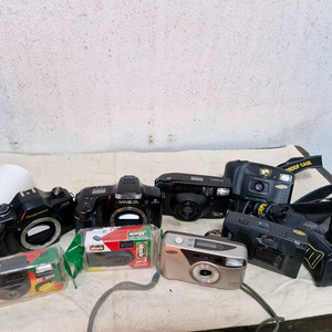 미사용 즉석카메라 2점외 6점 카메라 입니다