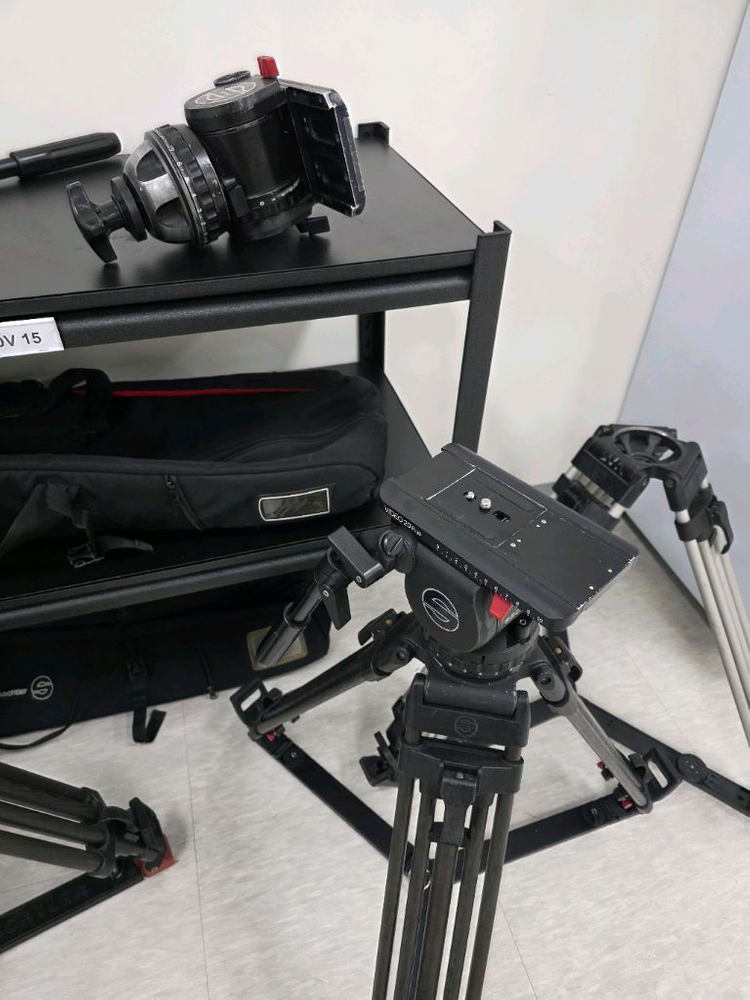 셔틀러 sachtler 20p, 3단 카본, 바닥스프레더, 가방 세트 이미지
