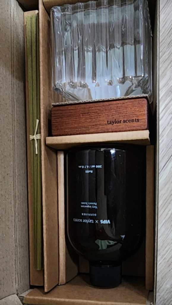 VIPS X taylor scents 빕스 테일러센츠디퓨저 새상품--5