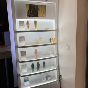 시세이도MD 서브리믹 디스플레이 진열장