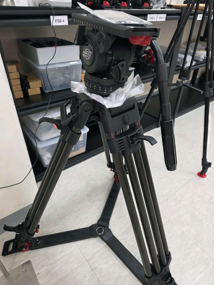 셔틀러 전시푸Video 18s2, 3단 카본, 바닥스프레더, 가방(원통선택) 이미지