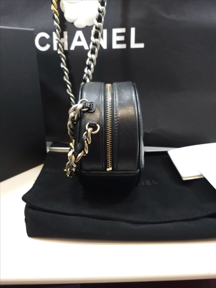 [새상품급]샤넬 블랙 램스킨 19 탬버린 체인 크로스백 은장 이미지