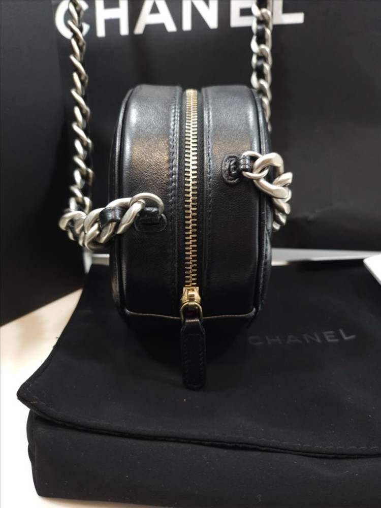 [새상품급]샤넬 블랙 램스킨 19 탬버린 체인 크로스백 은장 이미지