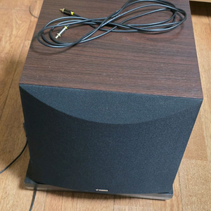 야마하 우퍼 ns-sw100 판매합니다. 이미지