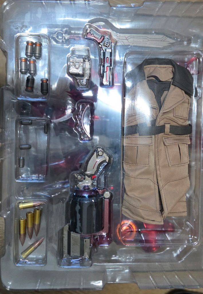 초합금 장도모형 헬보이 판매 핫토이X 이미지