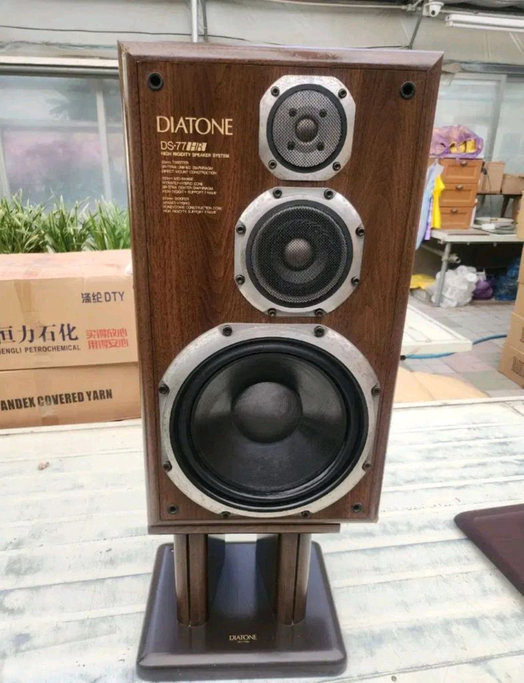 다이아톤 DIATONE DS-77HR 빈티지 명기 스피커 원목 스텐드포함 이미지