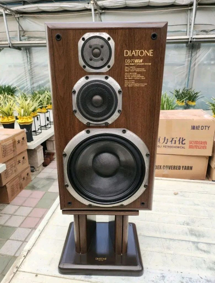 다이아톤 DIATONE DS-77HR 빈티지 명기 스피커 원목 스텐드포함 이미지