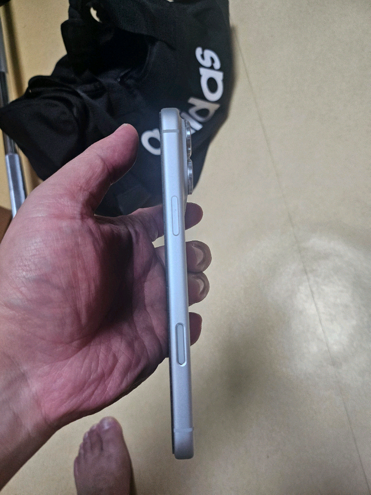 아이폰17 프로맥스 실버 512GB--4