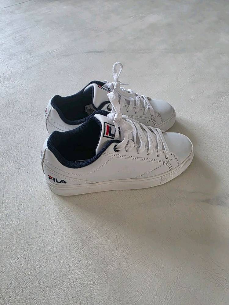 휠라 운동화(단화) 220 새상품--2