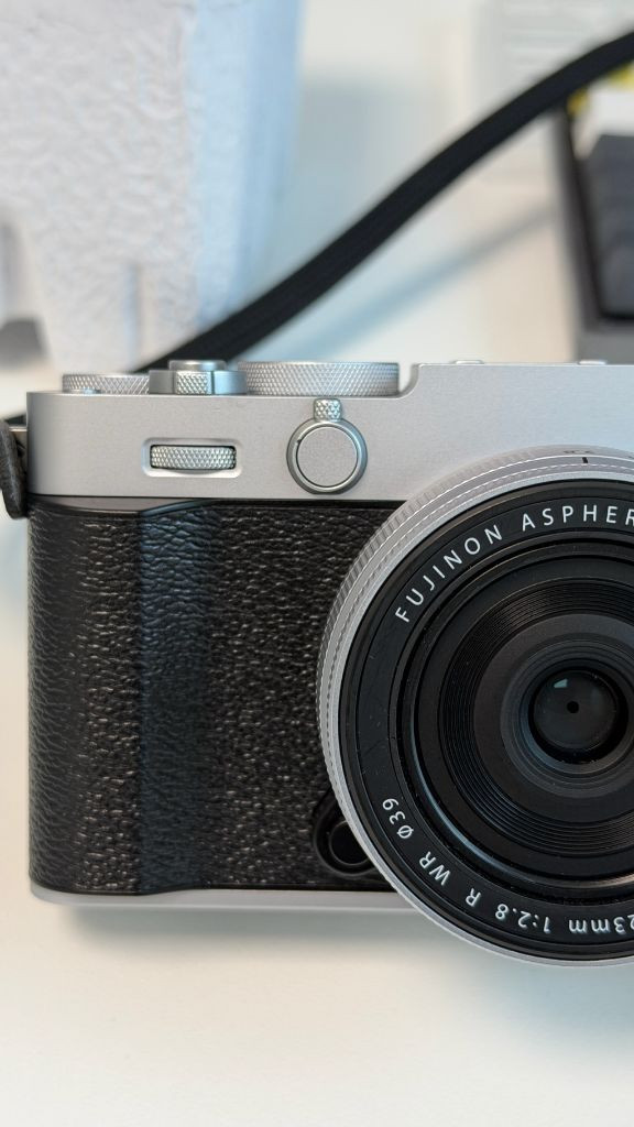 후지필름 X-E5 실버 + XF23mm F2.8 R WR 렌즈 킷 이미지