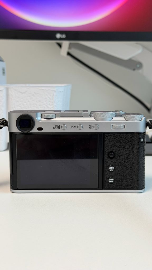 후지필름 X-E5 실버 + XF23mm F2.8 R WR 렌즈 킷 이미지