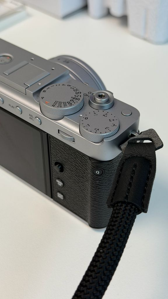 후지필름 X-E5 실버 + XF23mm F2.8 R WR 렌즈 킷 이미지