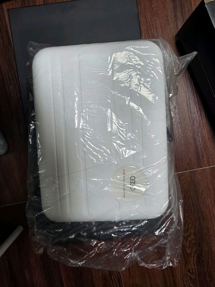 아우디 보스턴백+작은캐리어 미사용 새제품 저렴하게 팝니다.--5