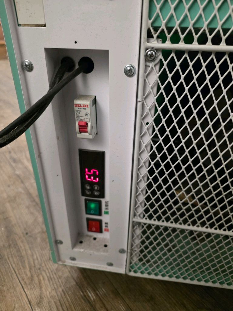 무인카페 디저트/음료/샌드위치 냉장 / 36칸 / 2024년 제조 / 상태좋음 이미지