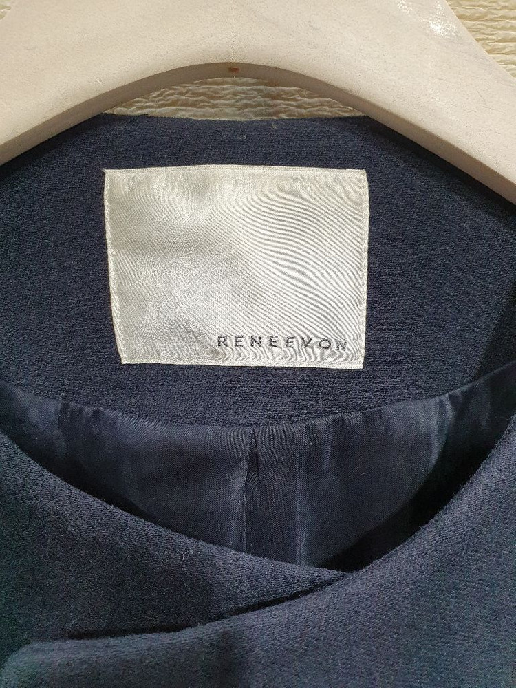 레니본 상태좋은 100%울어깨핀턱 플레어 코트~55마른--3