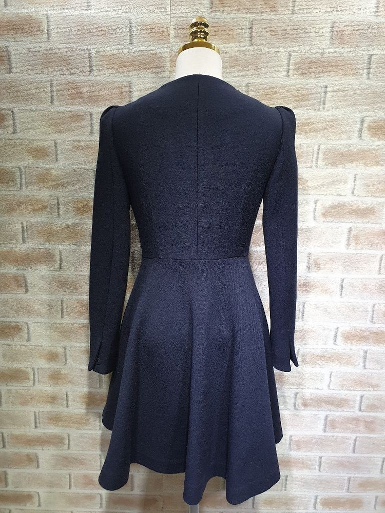 레니본 상태좋은 100%울어깨핀턱 플레어 코트~55마른--8