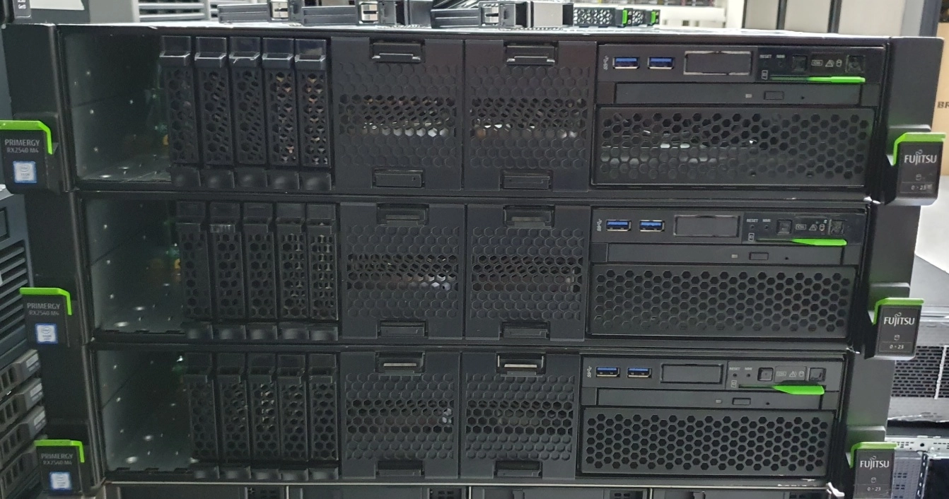 Fujitsu RX2540 M4 Server 후지쯔 서버 - 안심되는 중고거래