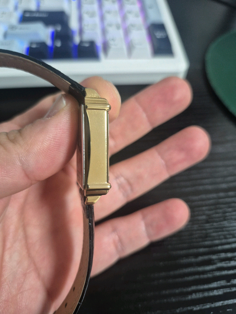 타이맥스 x 노아 썬 앤 문 워치 블랙 골드 판매합니다.--2