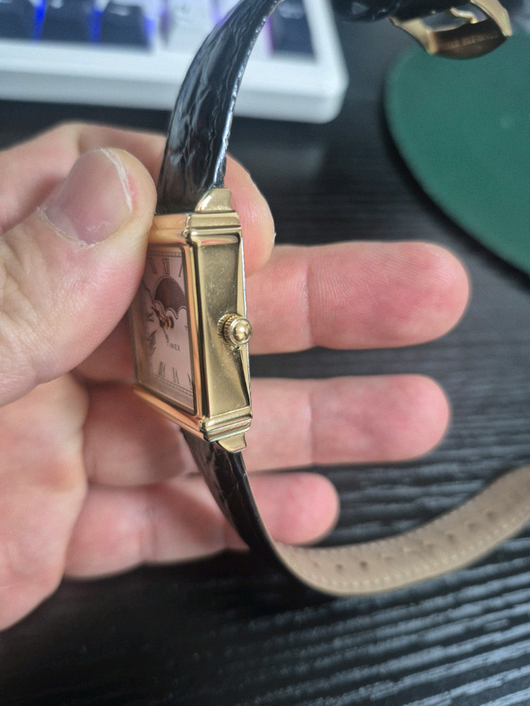 타이맥스 x 노아 썬 앤 문 워치 블랙 골드 판매합니다.--3