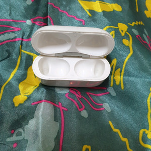 에어팟 프로 1세대 본체