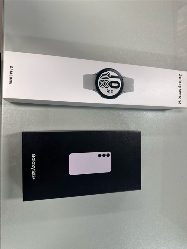 갤럭시 s23플러스 512기가 워치4 44사이즈일괄팝니다--2