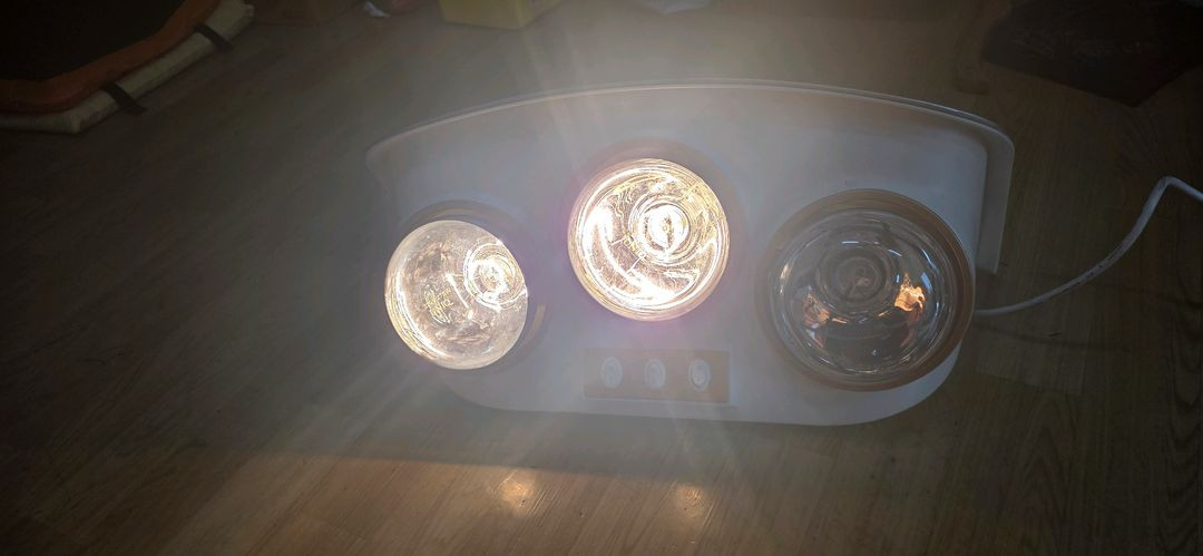 욕실난방기 3구 이미지