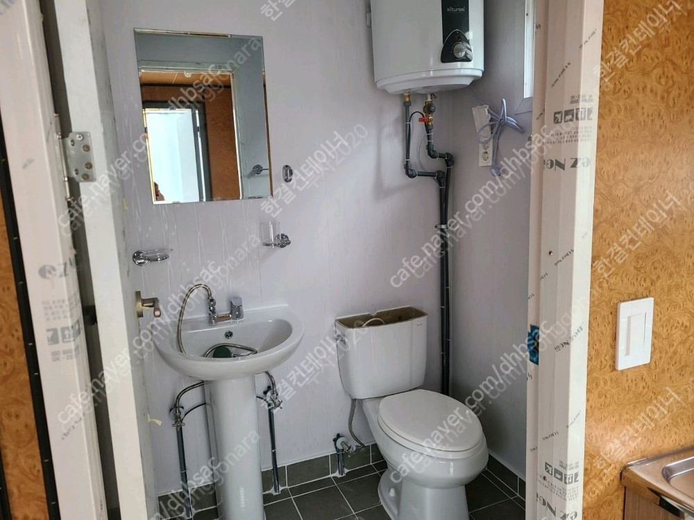 신품 이동식 숙소.농막 3*6 컨테이너 팝니다 이미지