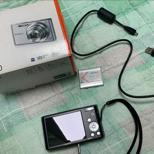 상태A급 소니 DSC-W830 디지털카메라 디카 빈티지카메라 팝니다