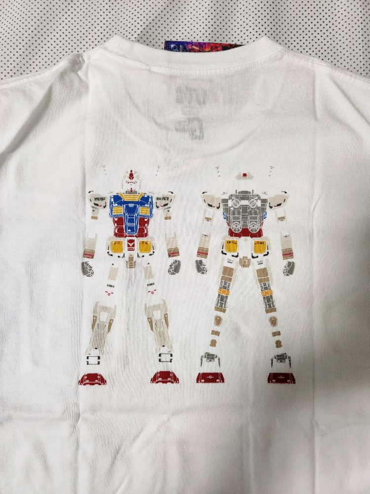유니클로 기동전사 건담 티셔츠 L 사이즈 2종 이미지