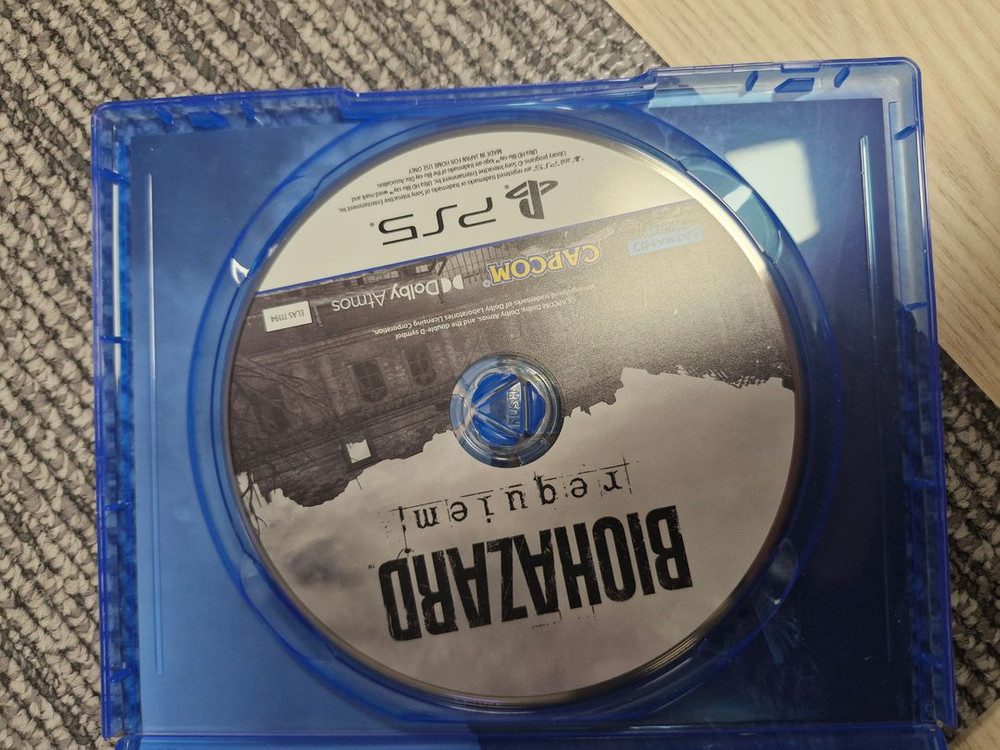 생존 게임 리퀴엠 PS5 디스크판 이미지