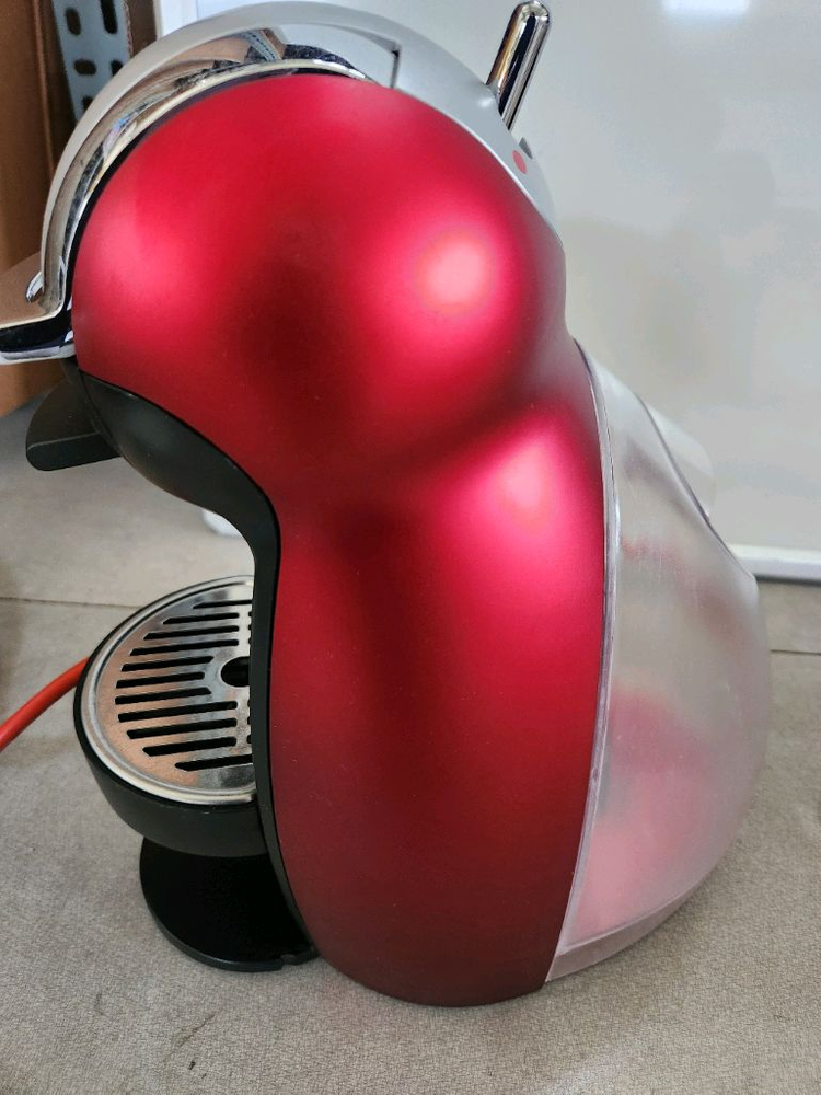 돌체구스토 커피머신 이미지