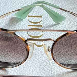 프라다 선글라스 SPR 51S 이미지