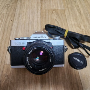 미놀타 XG 9 바디및 50mm f1.4 렌즈 셋트 입니다