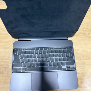 아이패드 프로 m5 매직키보드 13인치 S급