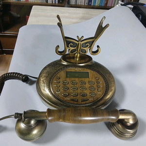 빈티지 브라스 스타일 전화기