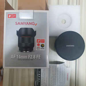 삼양 14mm 2.8 AF 초광각렌즈 소니마운트 택포 26만원