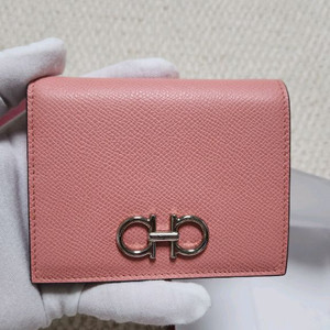 페라가모 간치니 콤팩트 지갑