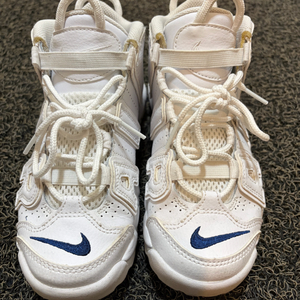 나이키 키즈 에어 모어 업템포 화이트/네이비 210