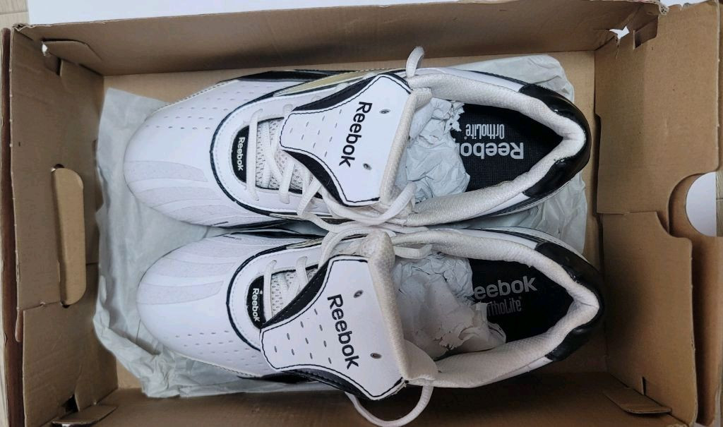 아디다스,리복 운동화 이미지