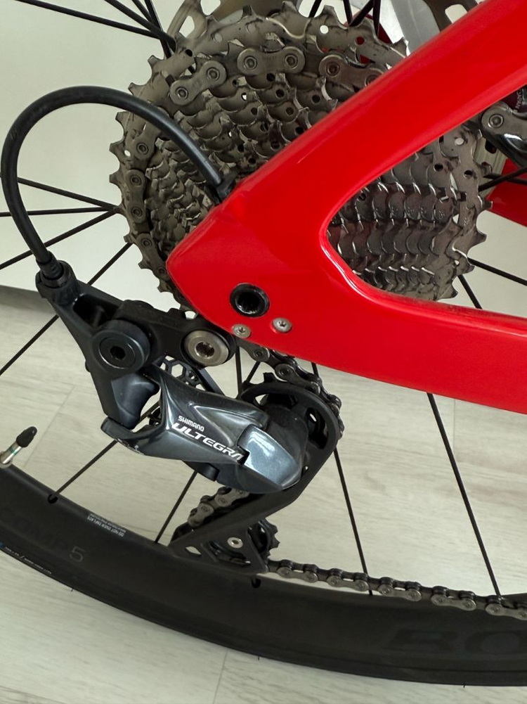 트랙 마돈 sl6 2022 바이퍼레드 52 이미지