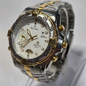 브로바 알람 기능 콤비 손목시계 (새제품급)