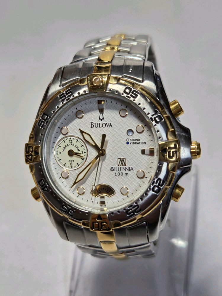 브로바 알람 기능 콤비 손목시계 (새제품급)--1