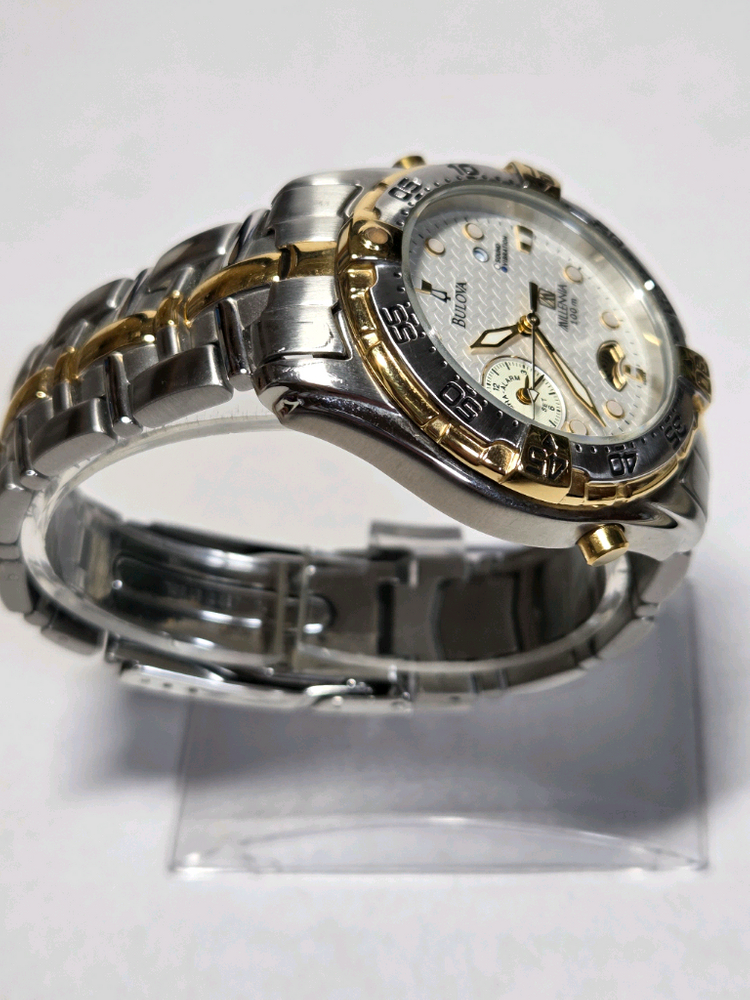 브로바 알람 기능 콤비 손목시계 (새제품급)--3