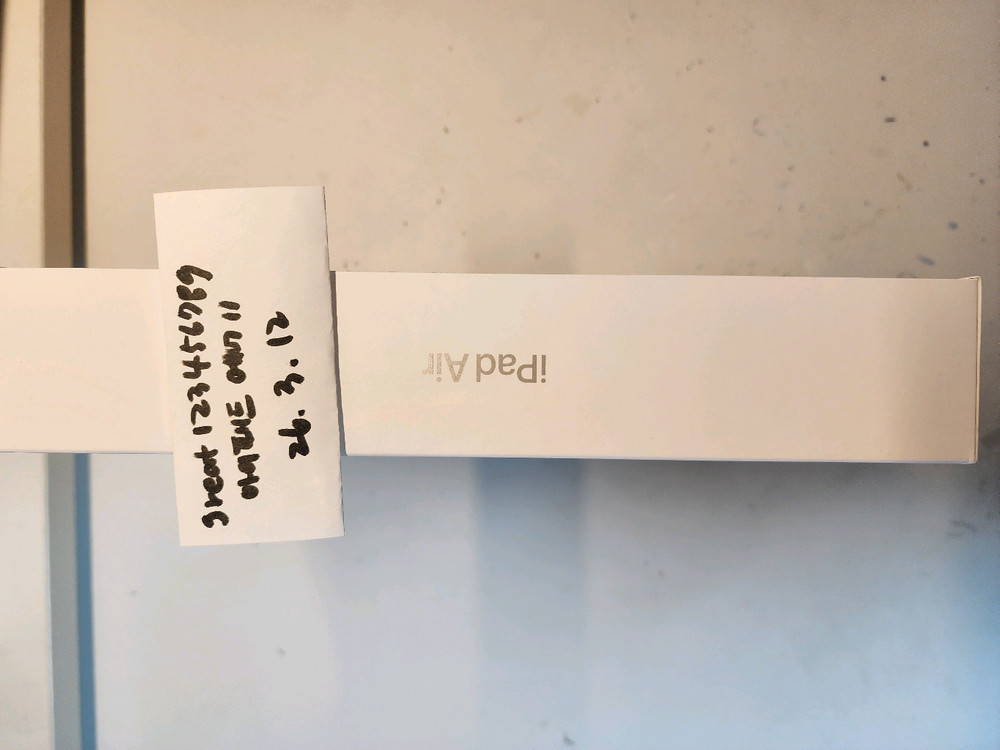 미개봉 새상품 아이패드에어11 M3 256G 판매합니다--1