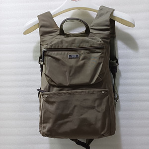 정품 투미 여성 학생 백팩 경량 슬림 가방 카키브라운 사랑봉봉