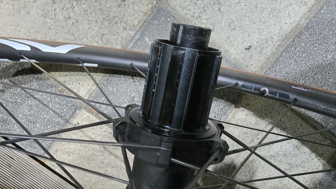 로드자전거 카본 휠셋 아비아브 에어로엑스40 디스크 이미지